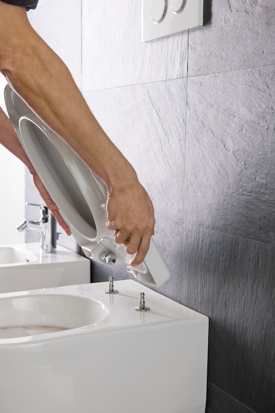 AP01_0L95_Pro_WH_Bidet_WC_Fixation_2011_rgb_TF_ppt_A4