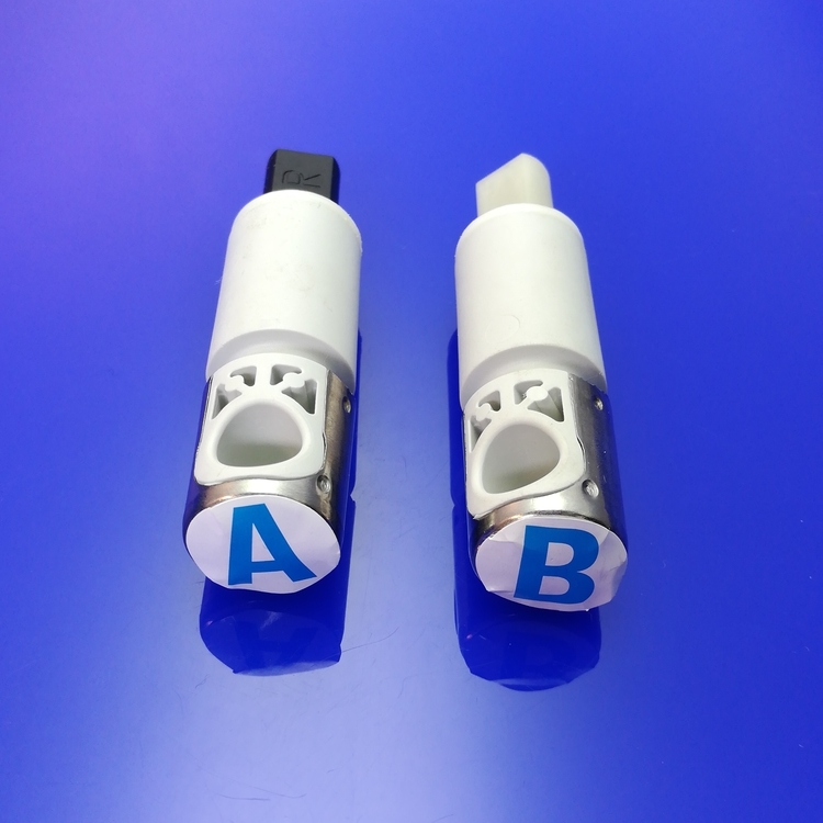 foto_4_Villeroy_en_Boch_Avento_92237100_softclose_demperset_t.b.v._toiletzitting